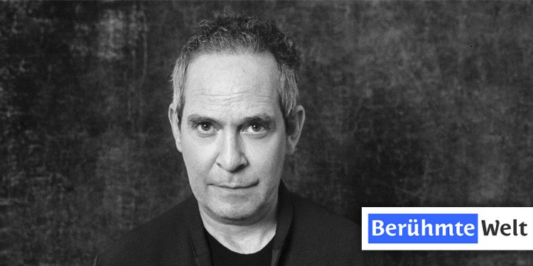Tom Hollander